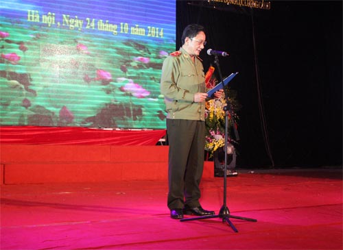 Thiếu tướng, TS. Nguyễn Quang Chữ, Phó Tổng cục trưởng Tổng cục XDLL CAND phát biểu tại buổi lễ